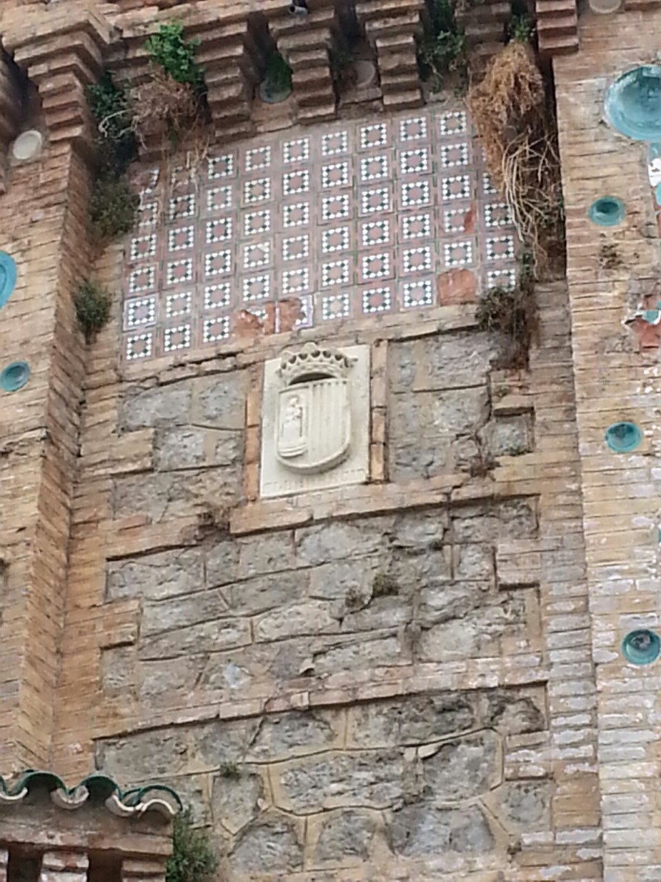 ¿Donde está este escudo de Albarracín?