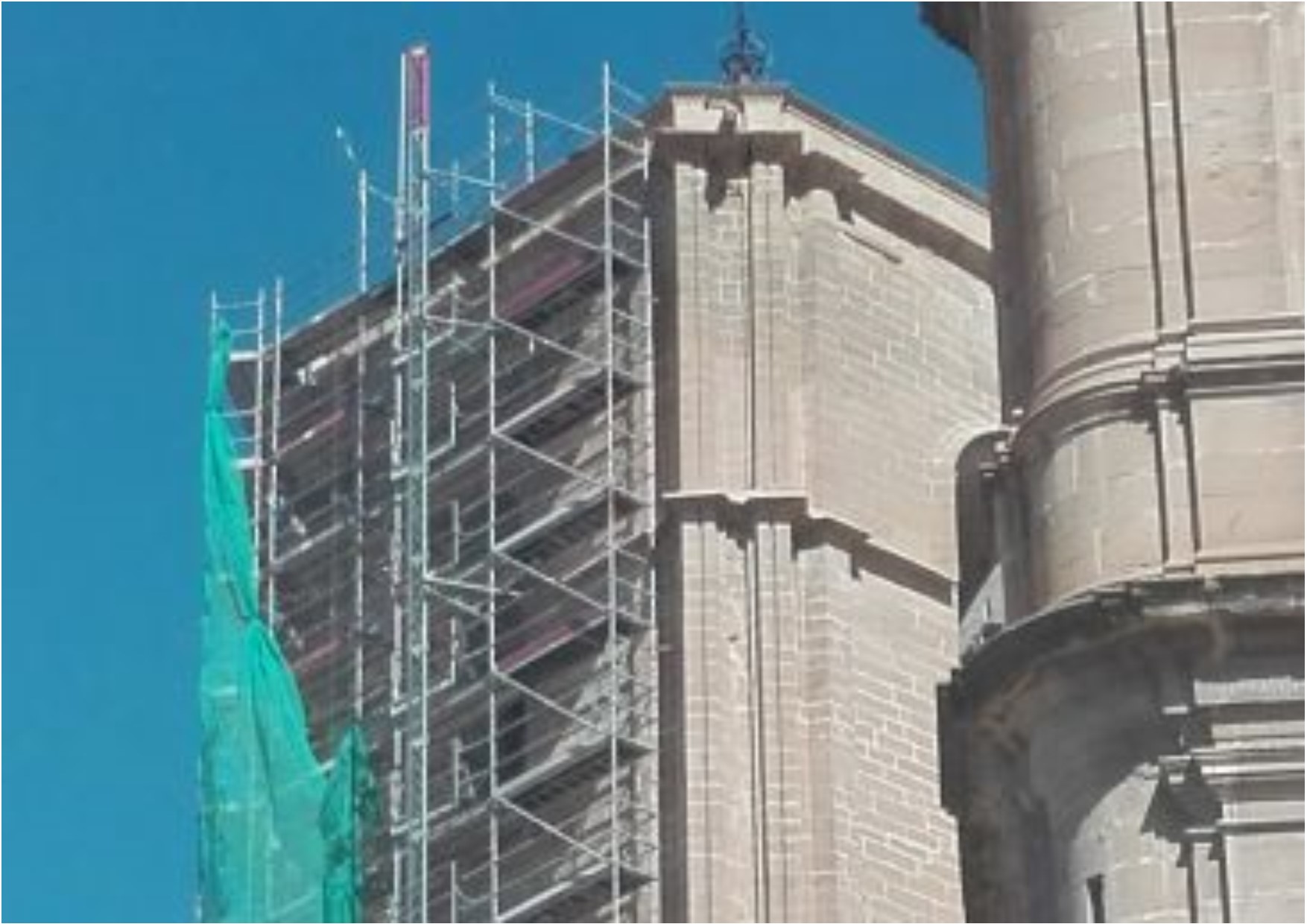 Noticia Diario de Teruel: Patrimonio permitirá que la torre de las campanas de Alcañiz luzca sus elementos góticos