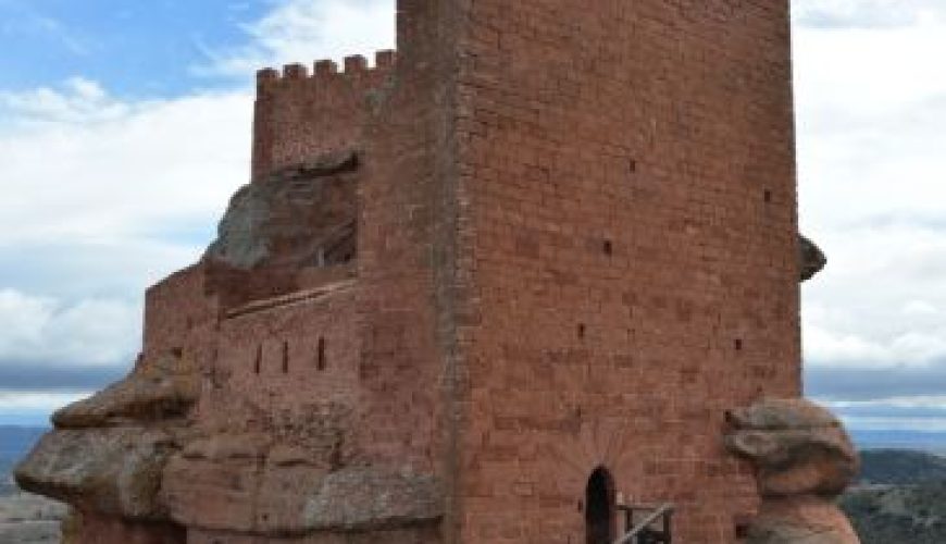 Noticia Diario de Teruel: Comienzan los trabajos de la mejora y conservación del Castillo de Peracense