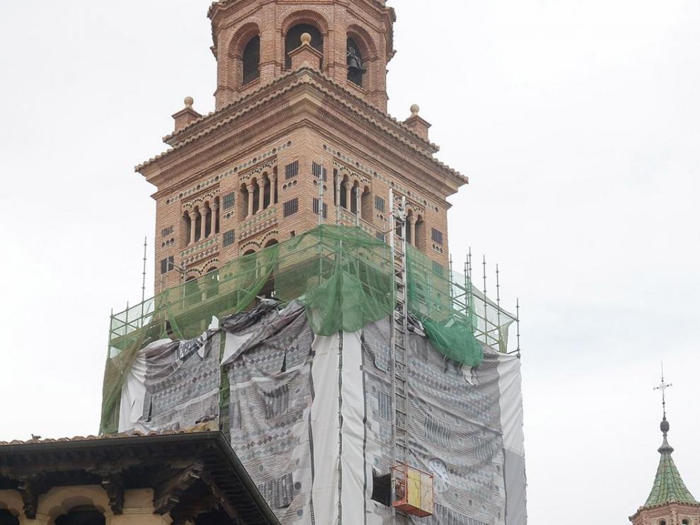 Noticia Heraldo de Aragón: En Teruel, comienzan a retirar los andamios de la torre de la catedral tras el avance en su restauración