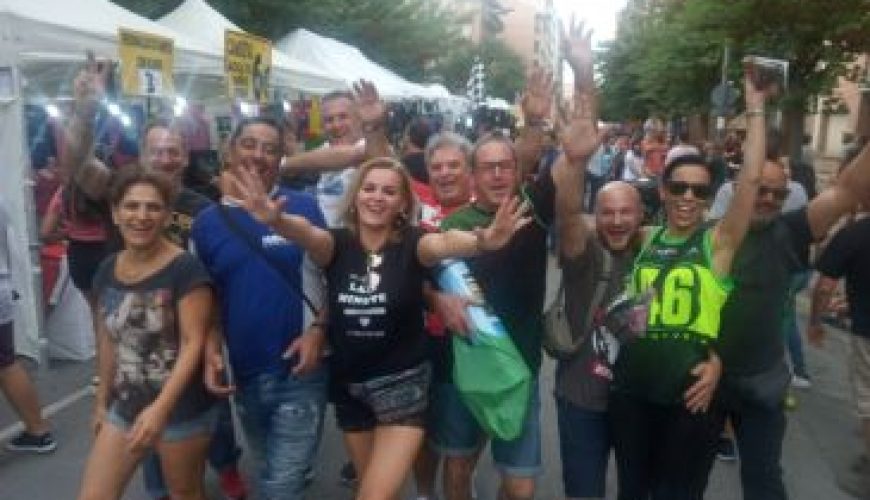 Noticia Diario de Teruel: Mundial de Motociclismo en Alcañiz: el sector hostelero del Bajo Aragón espera colgar hoy el cartel de completo a pesar de las cancelaciones de última hora