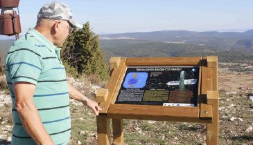 Noticia Diario de Teruel: Jabaloyas instala un pequeño parque estelar Starlight en la cima del Jabalón