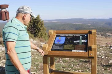 Noticia Diario de Teruel: Jabaloyas instala un pequeño parque estelar Starlight en la cima del Jabalón