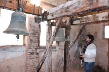 Noticia Diario de Teruel: Un estudio recoge el inventario de todas las campanas de la comarca Sierra de Albarracín