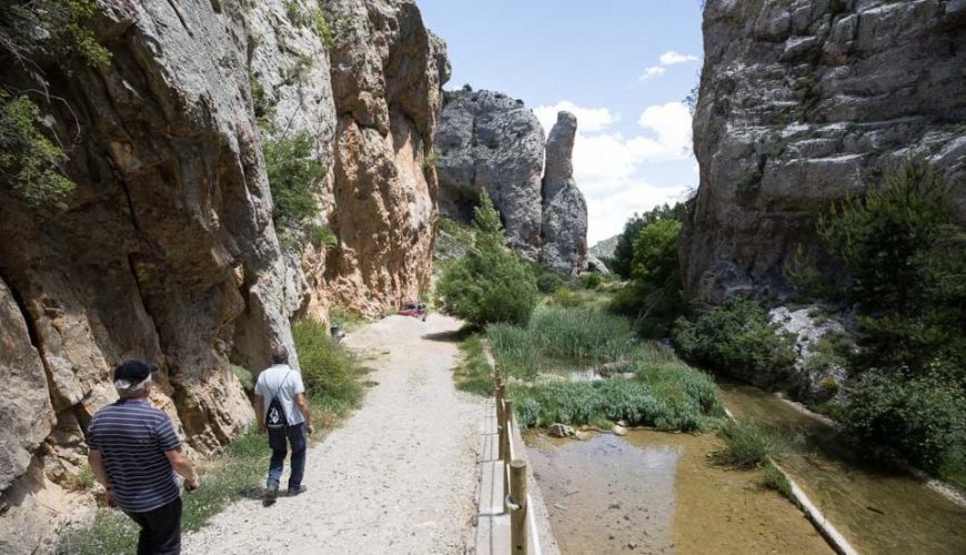 Noticia Heraldo de Aragón: Calomarde: paseo sereno por el río Blanco