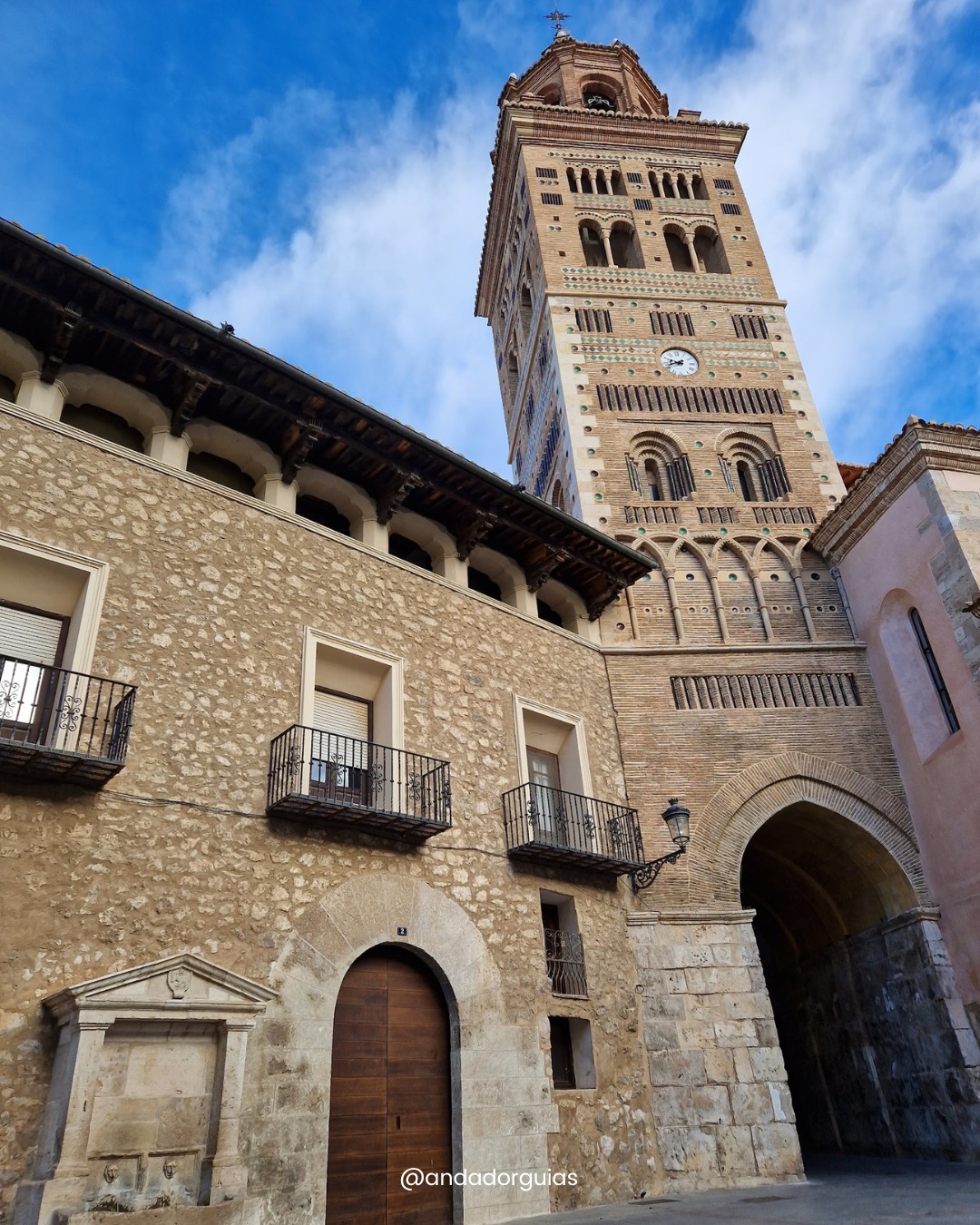 De visitas guiadas en Teruel y Albarracín con ANDADOR Visitas Guiadas
