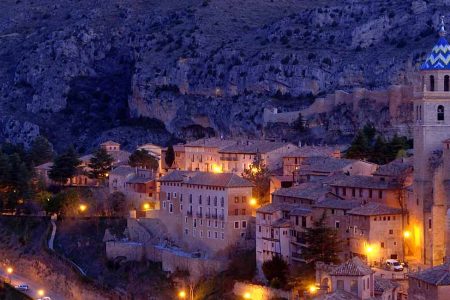 Atardecer de Albarracín y leyendas + Casona
