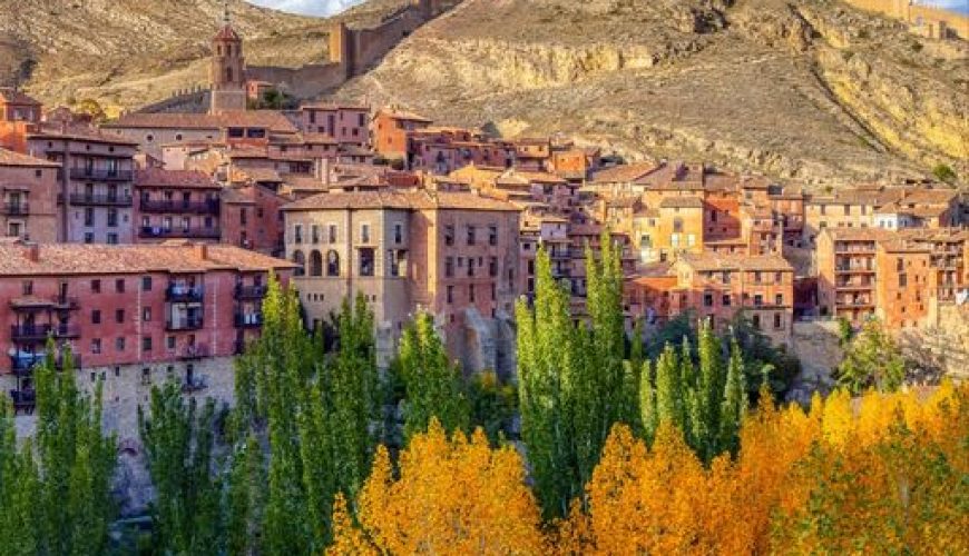 Visitas guiadas en Albarracín en Otoño con ANDADOR Visitas Guiadas