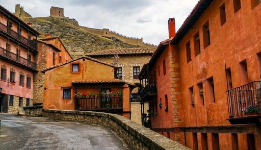 Días nublados en Albarracín con ANDADOR Visitas Guiadas