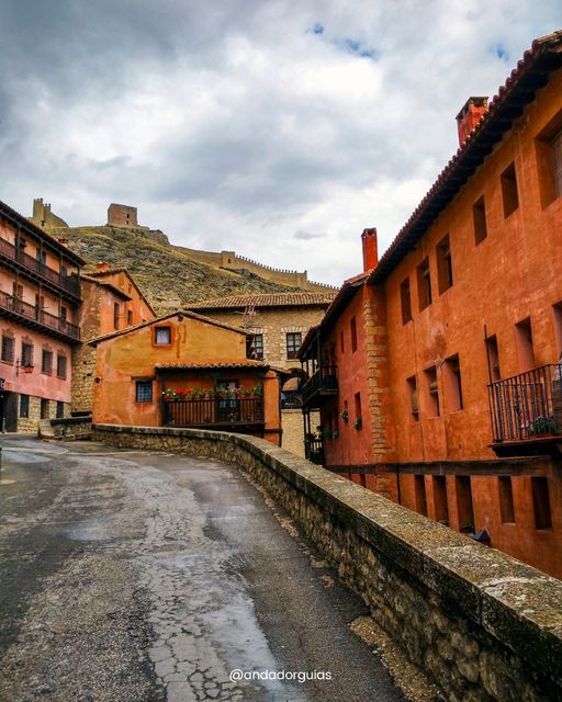 Días nublados en Albarracín con ANDADOR Visitas Guiadas